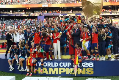 Espanha levanta taça da Copa 2026 com bandeiras regionais inusitadas
