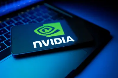 EUA autorizam mais três empresas chinesas a importar chips avançados de IA