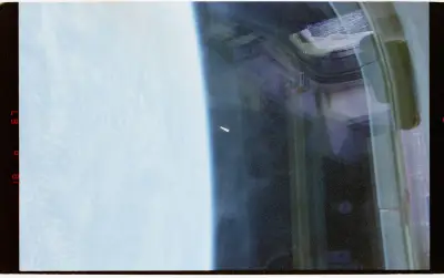 EUA divulgam fotos de OVNI tiradas por astronautas da Nasa em 1996
