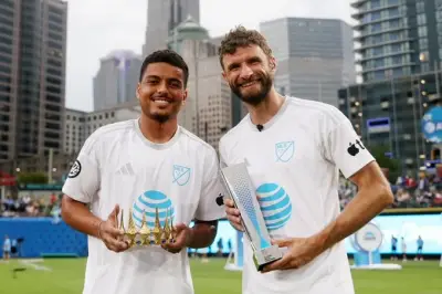 Evander e Müller empatam em desafio de pontaria no All Star Game da MLS