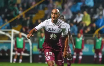 Ex-jogador do Botafogo morre em desabamento de muro no Rio