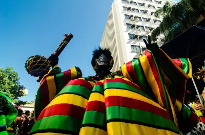 Exposição inédita celebra os Clóvis do carnaval carioca na Biblioteca Parque