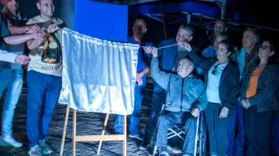 Extrema inaugura UBS e Farmácia Pública no bairro Rodeio com homenagens