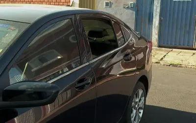 Família tem carro quebrado e filha ferida em briga de trânsito em Ribeirão