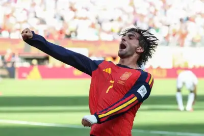 Ferran Torres atrai interesse de PSG e Real Madrid após título mundial