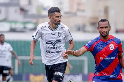 Figueirense tenta negociar Jorginho; meia tem apenas 4 jogos em 2024
