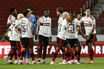 Flamengo tem atuação fraca e notas baixas contra o Internacional; veja avaliação