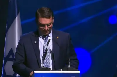 Flávio Bolsonaro admite estar cansado e estressado
