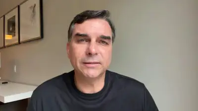 Flávio Bolsonaro culpa Lula por risco de sobretaxa de 55% da China à carne brasileira