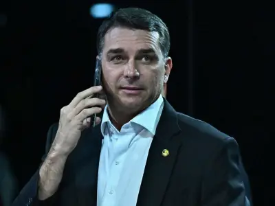 Flávio Bolsonaro enfrenta custo político por tarifa de Trump