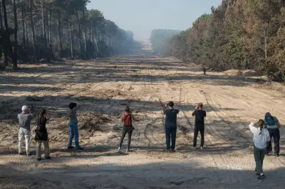 França evacua mais de 4 mil pessoas com avanço de megaincêndio no sul