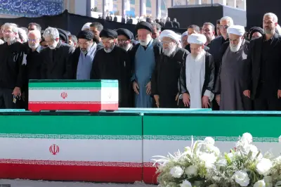 Funeral de Khamenei reúne três filhos, mas sucessor Mojtaba não aparece
