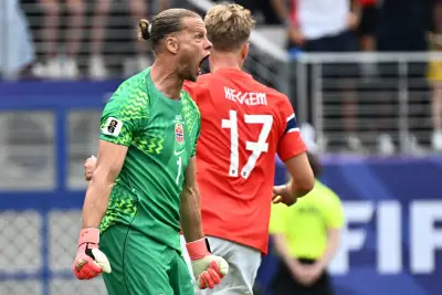 Goleiro Nyland defende pênalti de Bruno Guimarães e revela passado como esquiador