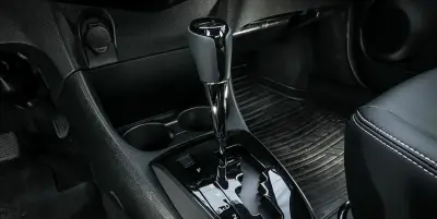 Guia completo para dirigir carro automático: dicas essenciais