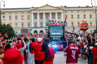 Haaland chega à Noruega com guaxinim empalhado de R$ 3,6 mil após Copa