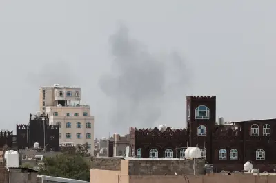 Houthis acusam Arábia Saudita de ataque a aeroporto de Sanaa e prometem retaliação
