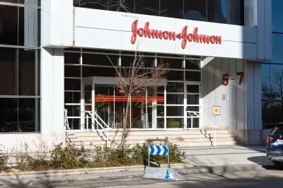 Johnson & Johnson eleva projeção anual após lucro forte no 2º tri