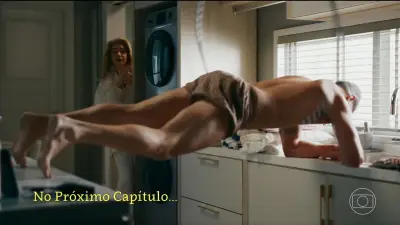 José Loreto mostra bastidores de cena viral com bambolê em novela