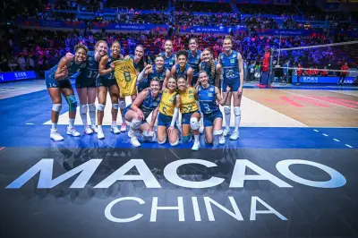 Julia Kudiess chora com homenagem no Brasil x Japão pela VNL