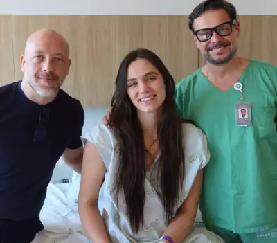 Julia Kudiess passa por cirurgia no joelho e inicia recuperação
