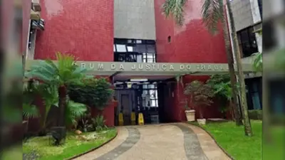 Justiça anula demissão por justa causa por 4 minutos de deslocamento