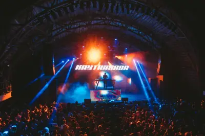 KAYTRANADA volta ao Brasil em agosto com turnê e 50% OFF para assinantes