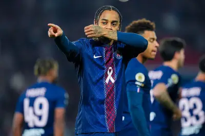 Liverpool prepara oferta de R$ 770 milhões por Bradley Barcola, do PSG