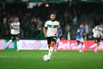 Lucas Ronier é o destaque em derrota do Coritiba para o Cruzeiro