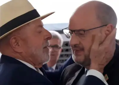 Lula elogia Couto por frase sobre 'milagre da política' em evento no RJ
