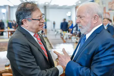 Lula liga para Petro em meio a impasse sobre eleições na Colômbia