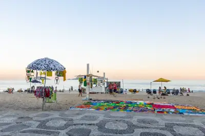 Manifesto: situação das praias do Rio 'saiu do controle'