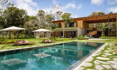 Mansão de luxo em Trancoso com 7 suítes é destaque em plataforma internacional