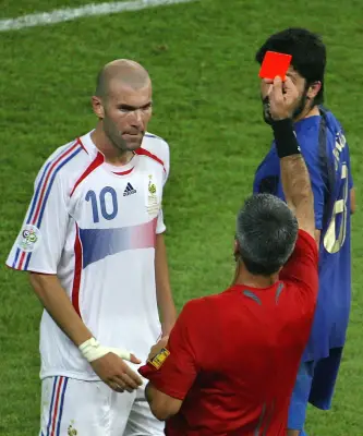 Materazzi: 'Zidane não é santo' ao relembrar cabeçada em 2006