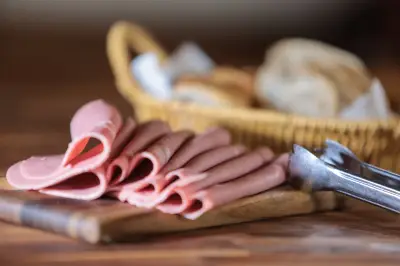 Melhor mortadela do mercado: teste às cegas elege marca italiana
