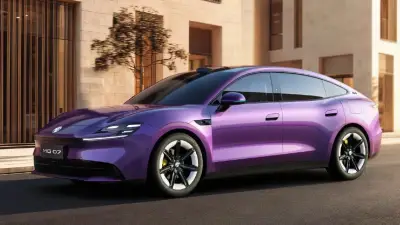 MG07 é acusado de plágio do Porsche Taycan; live é encerrada