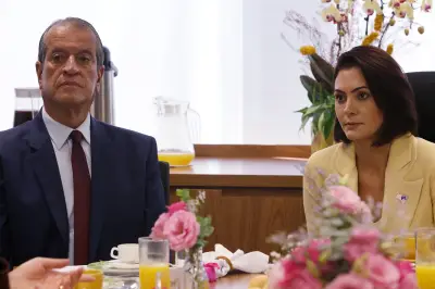 Michelle Bolsonaro não irá à convenção do PL que oficializa Flávio