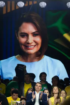 Michelle Bolsonaro questiona detalhes da convenção do PL e apoia Flávio