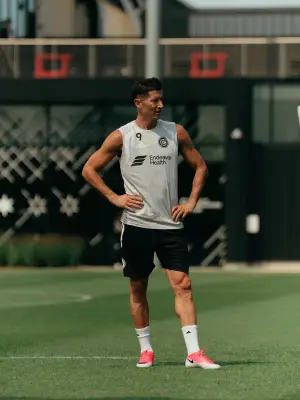 MLS retoma sem Messi e estreia de Lewandowski adiada por fumaça em Chicago