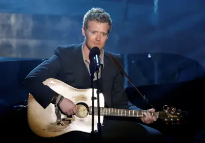 Morre Glen Hansard, vencedor do Oscar por 'Once', aos 56 anos