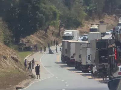 Motociclista morre após atropelar PRF em blitz na BR-116 em Inhapim