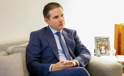Motta recua e evita confronto com Dino após bloquear bens de Valdemar