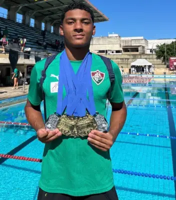 Nadador acreano do Fluminense conquista seis medalhas no Carioca de Inverno
