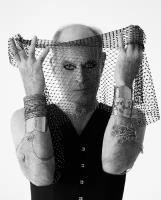 Ney Matogrosso prepara álbum com repertório de Angela Ro Ro aos 85 anos