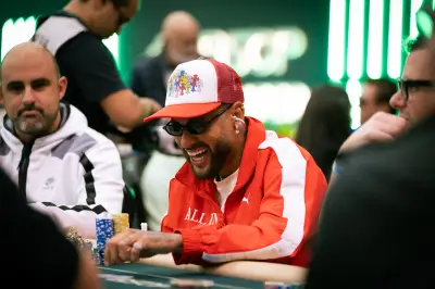 Neymar participa de torneio de pôquer enquanto Santos goleia na Sul-Americana