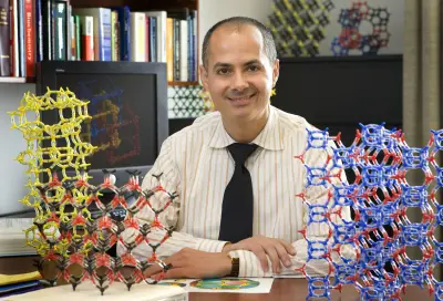 Nobel de Química 2025 deixa Berkeley para liderar centro de IA em Tsinghua