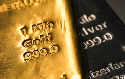 Ouro sobe com expectativa de Fed mais flexível no curto prazo