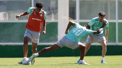 Palmeiras treina com Carlos Miguel e Vitor Roque; Danilo segue em negociação