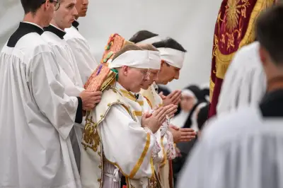 Papa Leão XIV excomunga SSPX após ordenação de bispos