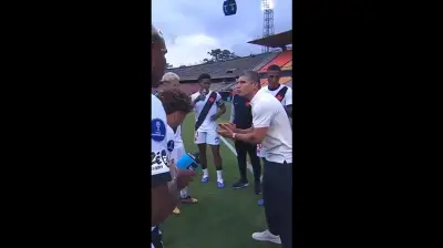Pedro Emanuel critica posicionamento de volantes após gol do Medellín