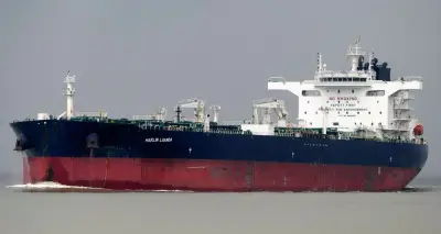 Petroleiros sauditas mudam rota após ameaças houthis no Mar Vermelho